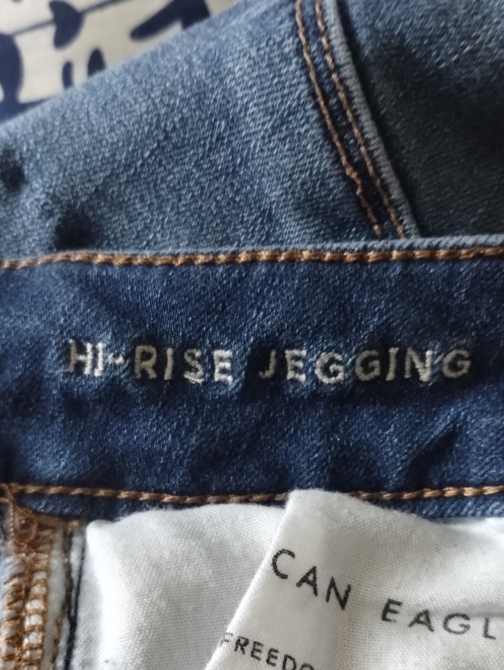American Eagle Outfitters Women’s Ripped Skinny Jeans - Dark Blue - Picture 5 of 6